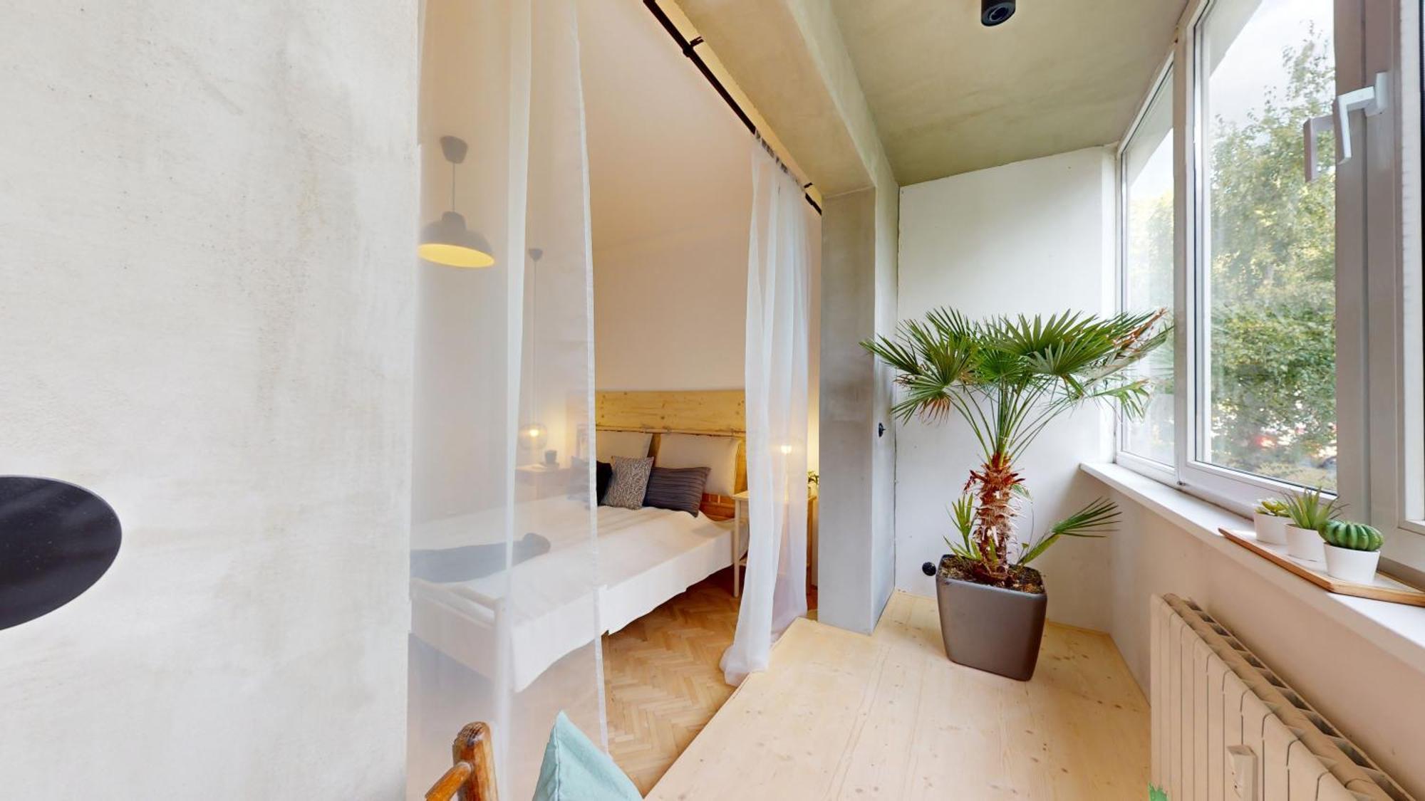 Modern 2 Bedroom - Free Parking